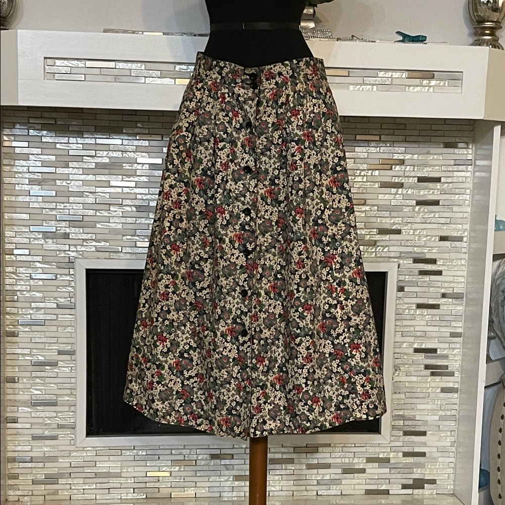 Vintage Jaeger Floral A-Line Midi 100% wool buttons & unbuttons on both size 16 - Picture 2 of 6